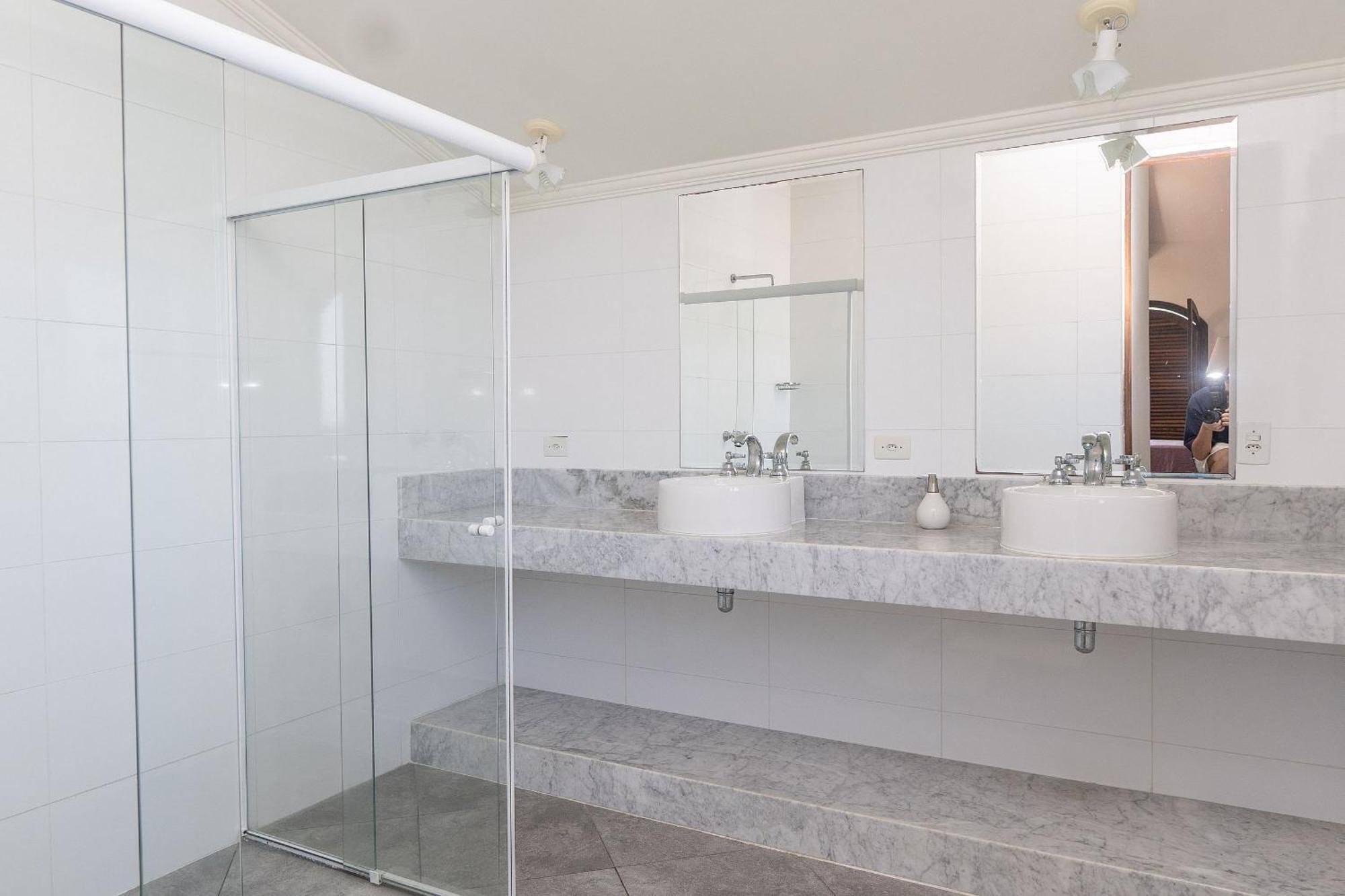 Casa luxuosa com 9 quartos e vista pro mar em Ubatuba, até 25 pessoas Ubatuba