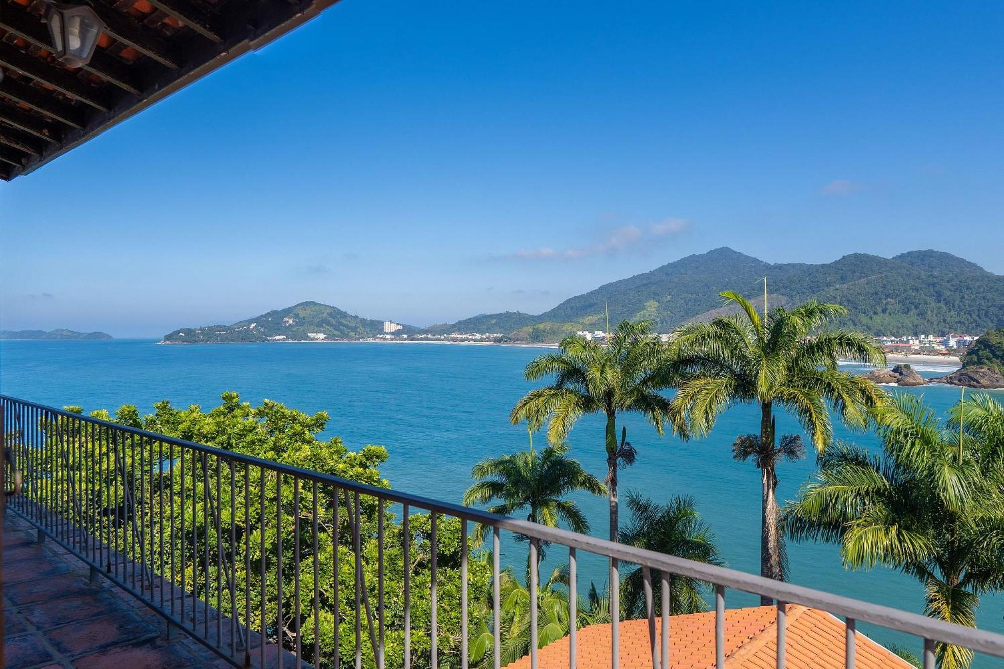 Casa luxuosa com 9 quartos e vista pro mar em Ubatuba, até 25 pessoas Casa de férias *